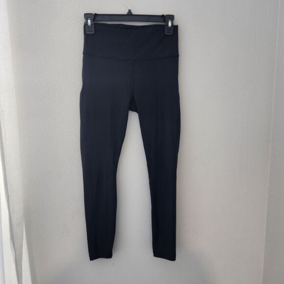 Athleta Ultimate Stash Pocket 7/8 Black Tight Yoga Fitness‎ Pants Women's XS - Picture 1 of 4